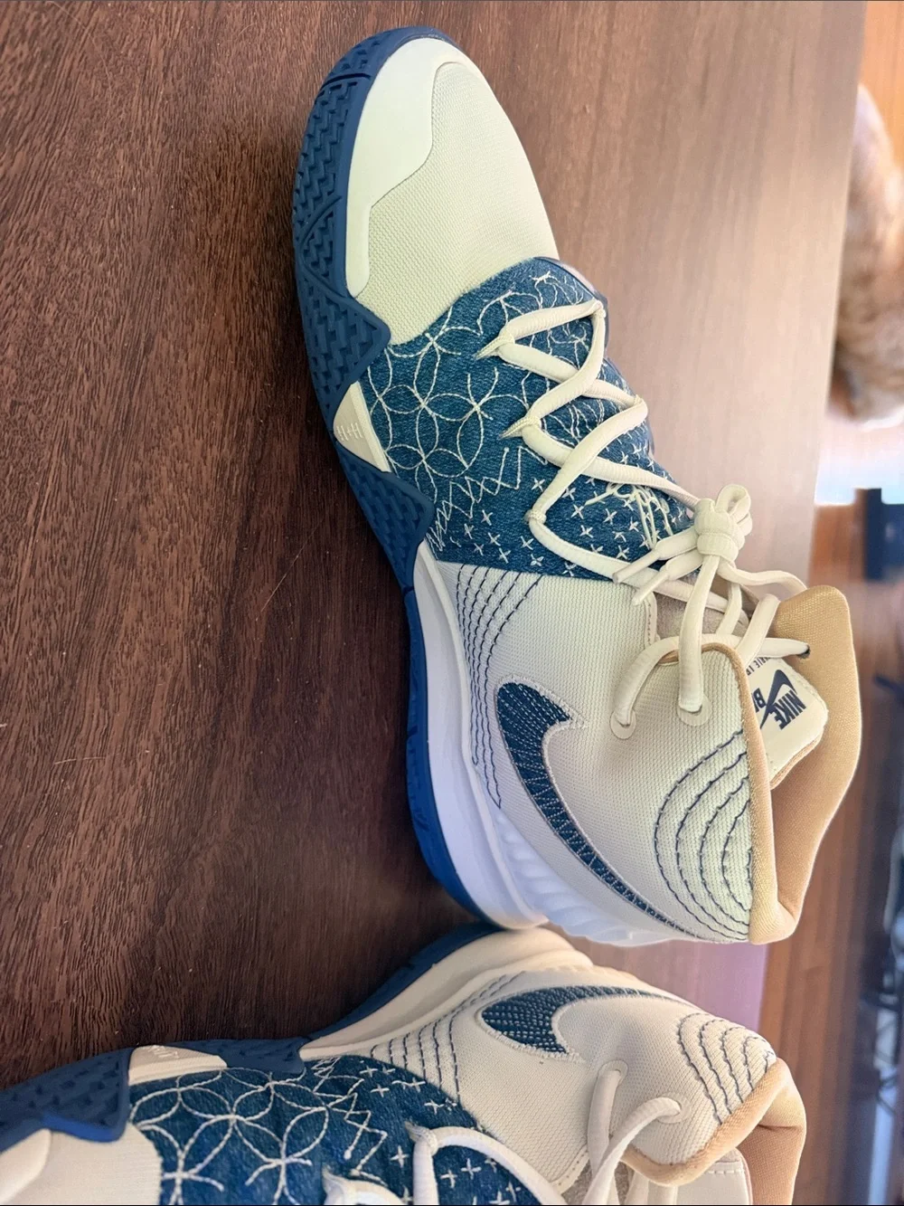 Nike Kyrie Irving Kybrid S2 men’s/womens  Basketball Sneakers - White, Blue & Ta